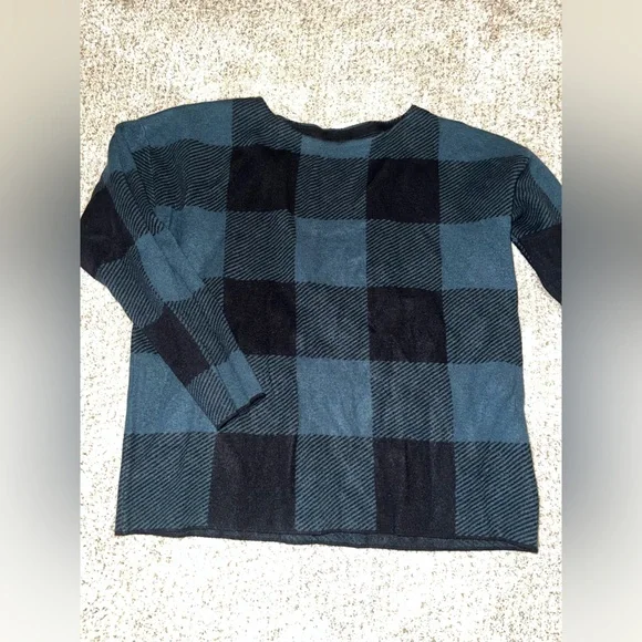 Jones New York Women's Black and Teal Blue Plaid Crewneck Sweater - Picture 4 of 6